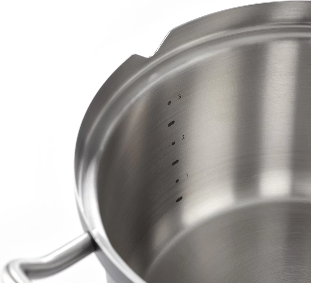 BK Q-linair Master Black Kookpannenset - 5-delig - Veilig Afgietsysteem - Inductie 10 BK Q-linair Master Black Kookpannenset - 5-delig - Veilig Afgietsysteem - Inductie - Afbeelding 10