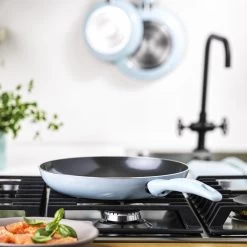 VitaVerde Expert Koekenpannenset Ø 24cm + Ø 28cm - Lichtblauw - Inductie - PFAS-vrij -Keukenbenodigdheden Winkel 1200x1200 101