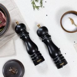 Deleca Luxe Peper En Zoutmolen Set - Met Geschenkdoos - Zout / Pepermolen - Rubberhout - Zwart & Goud -Keukenbenodigdheden Winkel 1200x1200 752