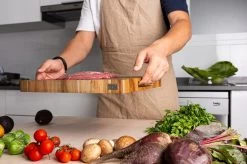 VDN Professionele Snijplank Acacia Hout Met Sapgeul En Handvatten – Hakblok 26x38x3.5 Cm -Keukenbenodigdheden Winkel 1200x798 9