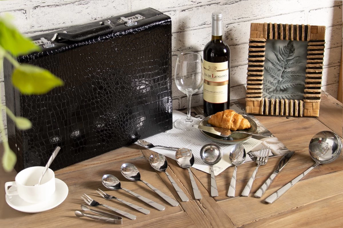 Swiss Pro+ Bestekset In Koffer-72 Delig-12 Persoons-Zwitsers Kwaliteit-Complete Set-100% Roestvrijstaal-Modern 8 Swiss Pro+ Bestekset In Koffer-72 Delig-12 Persoons-Zwitsers Kwaliteit-Complete Set-100% Roestvrijstaal-Modern - Afbeelding 8