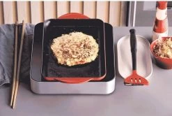 Le Creuset - Gietijzeren Grillplaat - 32x22cm - Kersenrood 9 Le Creuset - Gietijzeren Grillplaat - 32x22cm - Kersenrood -Keukenbenodigdheden Winkel 1200x807 3