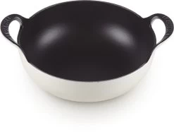 Le Creuset Gietijzeren Balti-pan In Meringue 24 Cm 2,7l -Keukenbenodigdheden Winkel 1200x908
