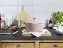 BK Bourgogne Braadpan Ø 24 Cm - Roze - Gietijzer - Inductie 7 BK Bourgogne Braadpan Ø 24 Cm - Roze - Gietijzer - Inductie -Keukenbenodigdheden Winkel 1200x912 2