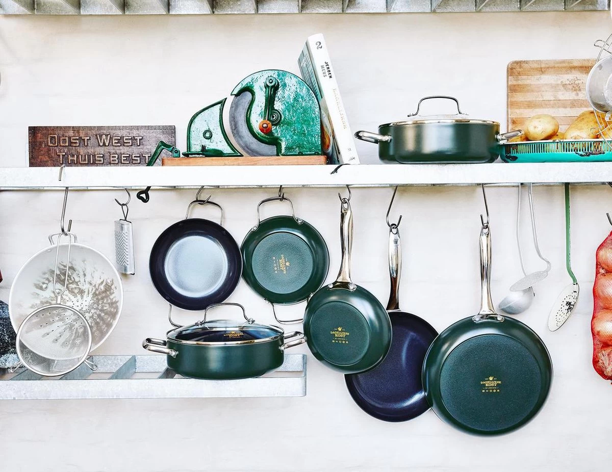 Dagelijkse Kost Door Jeroen Meus - Hapjespan Met Deksel ø24cm - Inductie - PFAS-vrij 4 Dagelijkse Kost Door Jeroen Meus - Hapjespan Met Deksel ø24cm - Inductie - PFAS-vrij - Afbeelding 4