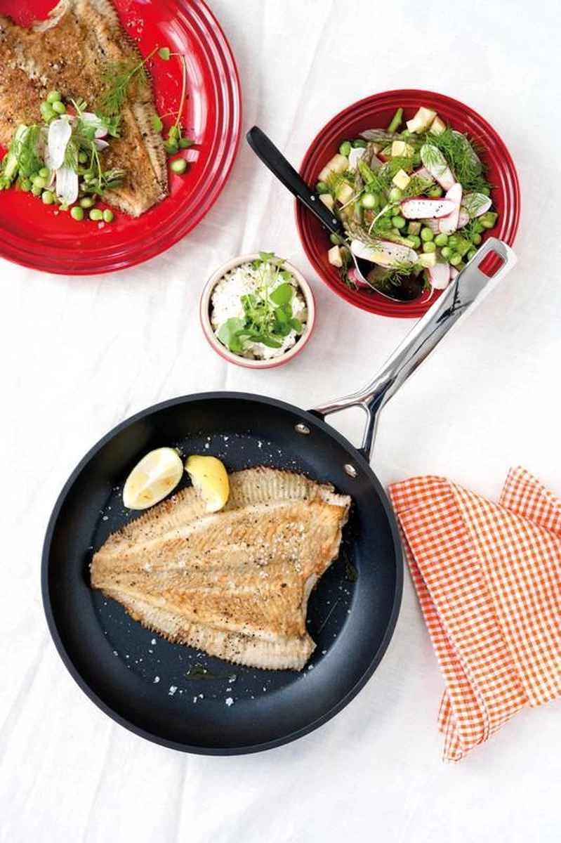 Le Creuset Koekenpan Les Forgées TNS - ø 28 Cm - Standaard Anti-aanbaklaag 2 Le Creuset Koekenpan Les Forgées TNS - ø 28 Cm - Standaard Anti-aanbaklaag - Afbeelding 2