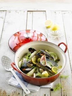 Le Creuset Braadpan Faitout Tradition Kersenrood - ø 24 Cm / 3 Liter -Keukenbenodigdheden Winkel 901x1200