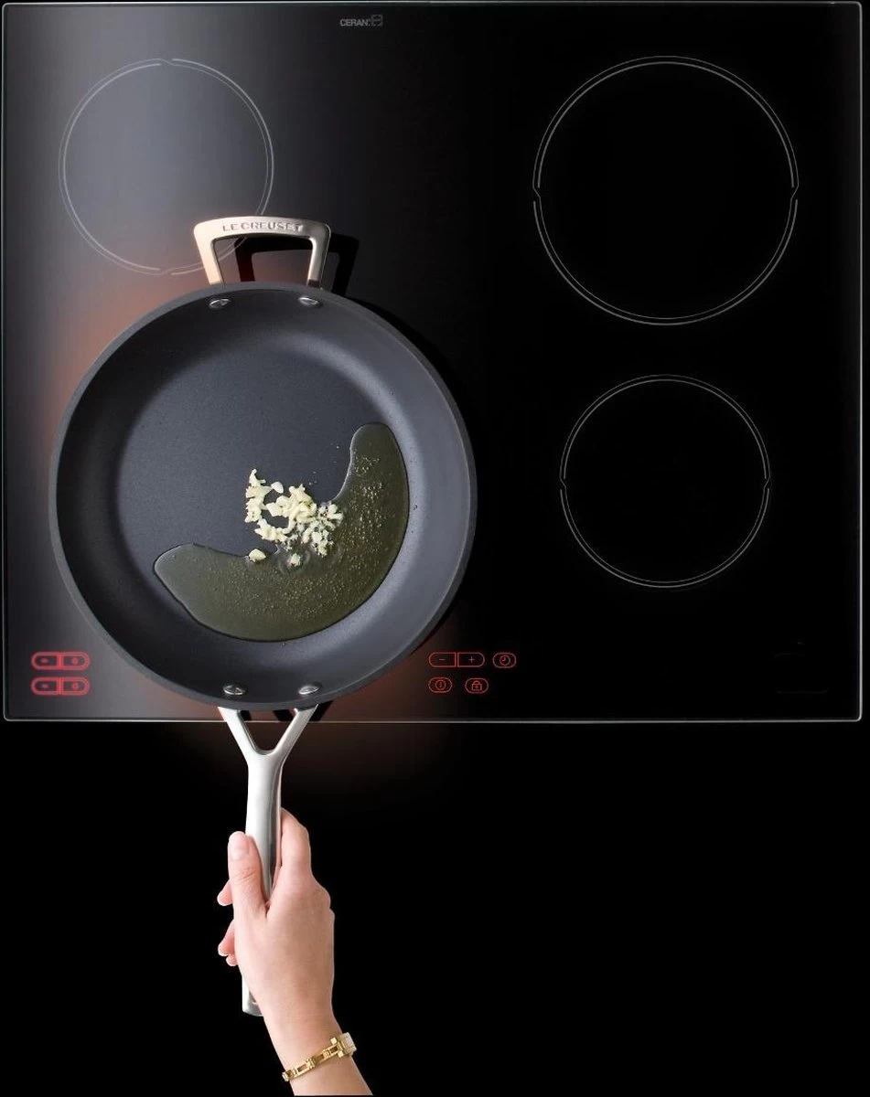 Le Creuset Koekenpan Les Forgées TNS - ø 28 Cm - Standaard Anti-aanbaklaag 3 Le Creuset Koekenpan Les Forgées TNS - ø 28 Cm - Standaard Anti-aanbaklaag - Afbeelding 3